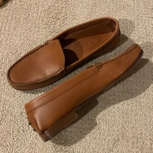 Tod’s tan loafers
